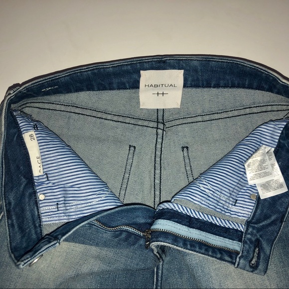 Habitual Pace Slit Hem High Rise Raw Hem Jeans NWT - Picture 7 of 8